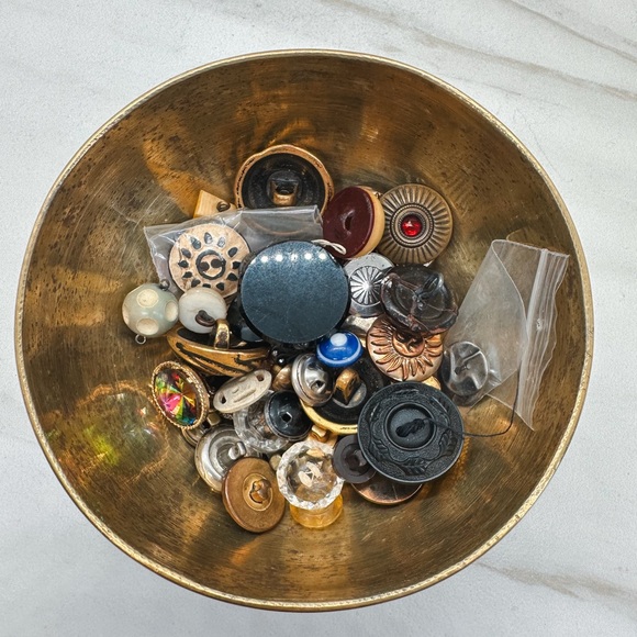 Vintage button lot - Picture 2 of 6